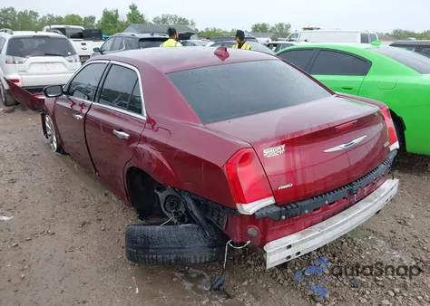 2018 Chrysler 300 Limited Awd z USA, uszkodzony, nr VIN 2C3CCAKG7JH160477